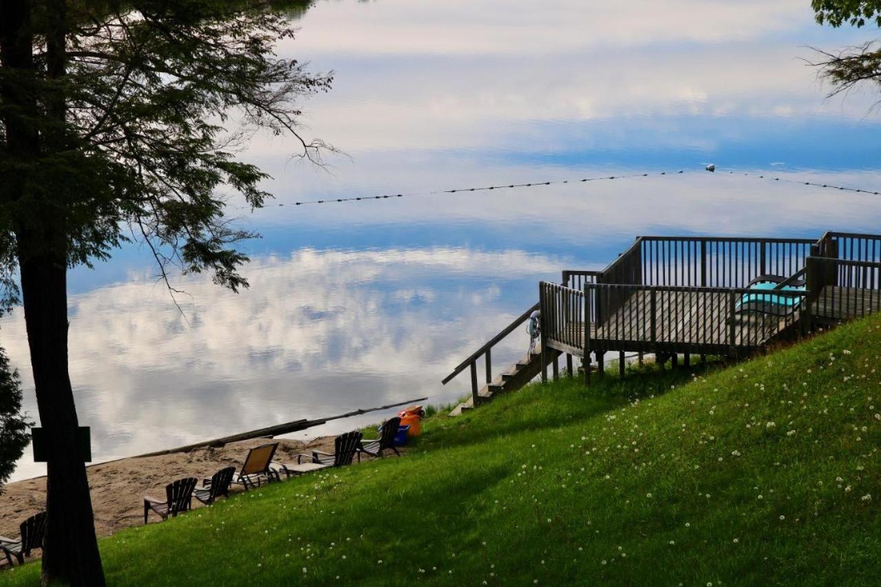 Sunny Point Resort Otter Lake Exterior photo