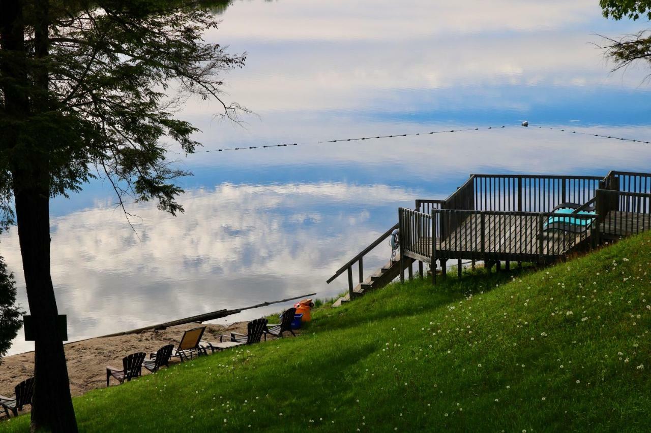 Sunny Point Resort Otter Lake Exterior photo