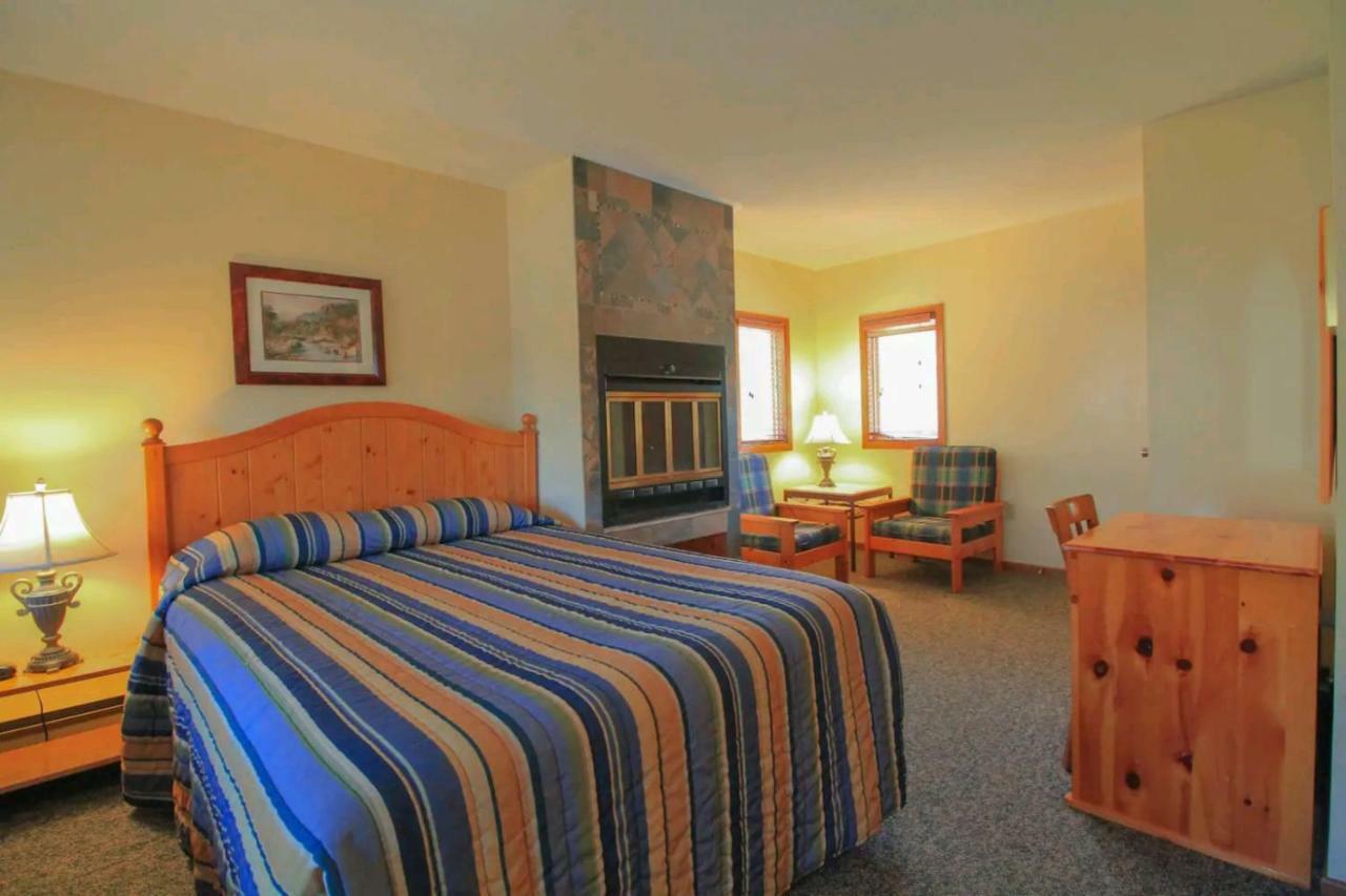 Sunny Point Resort Otter Lake Exterior photo